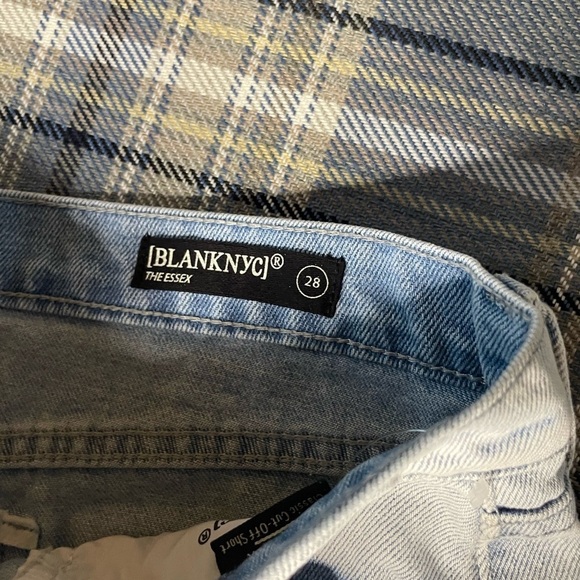 NEW BlankNYC The Essex Classic Cut Off Jean Shorts - Picture 3 of 7